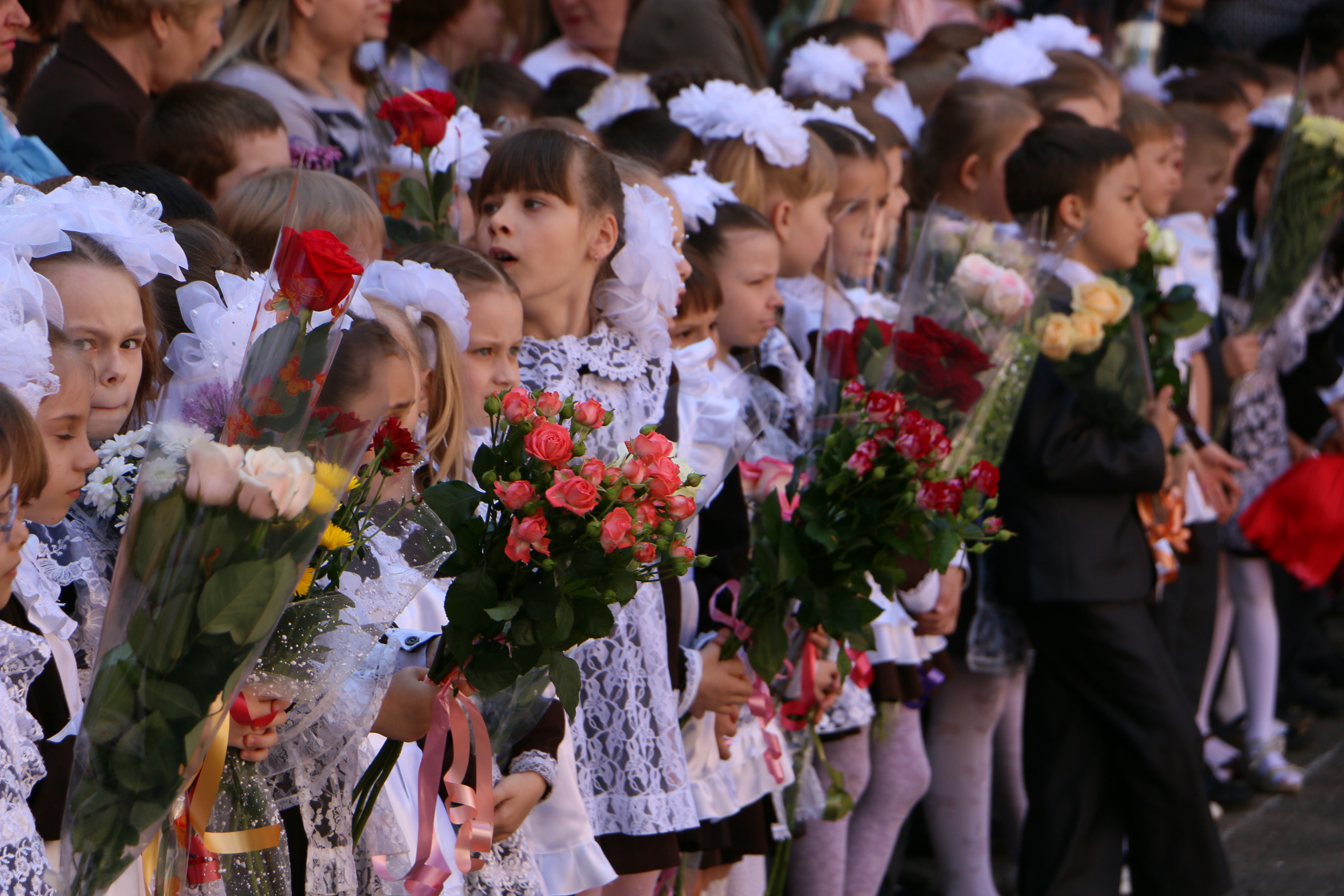 В Омске идет вторая волна набора первоклашек в школы