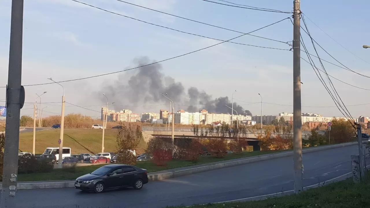 Омские пожарные ликвидировали возгорание 30 квадратных метров мусора