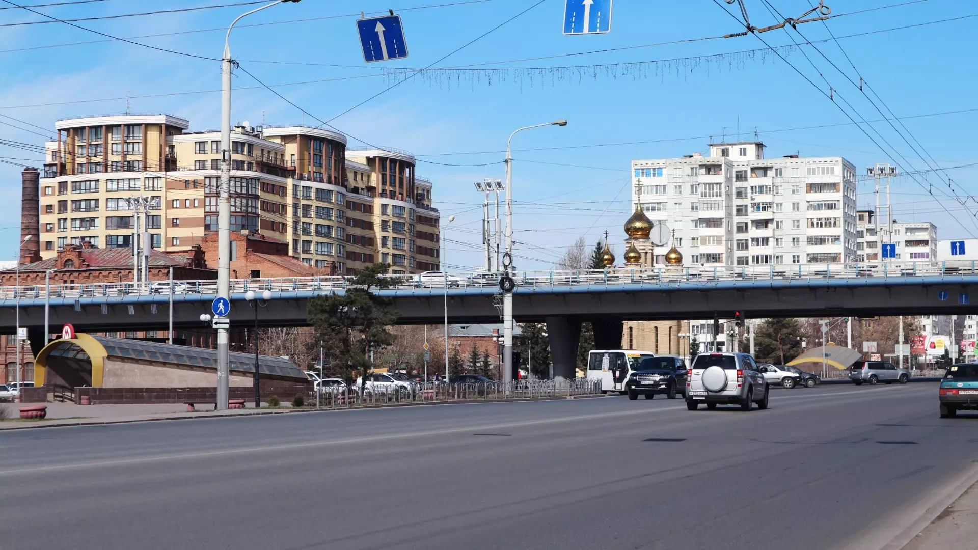 Подрядчику заплатят 2,8 млн рублей за обновление разметки на омском метромосту
