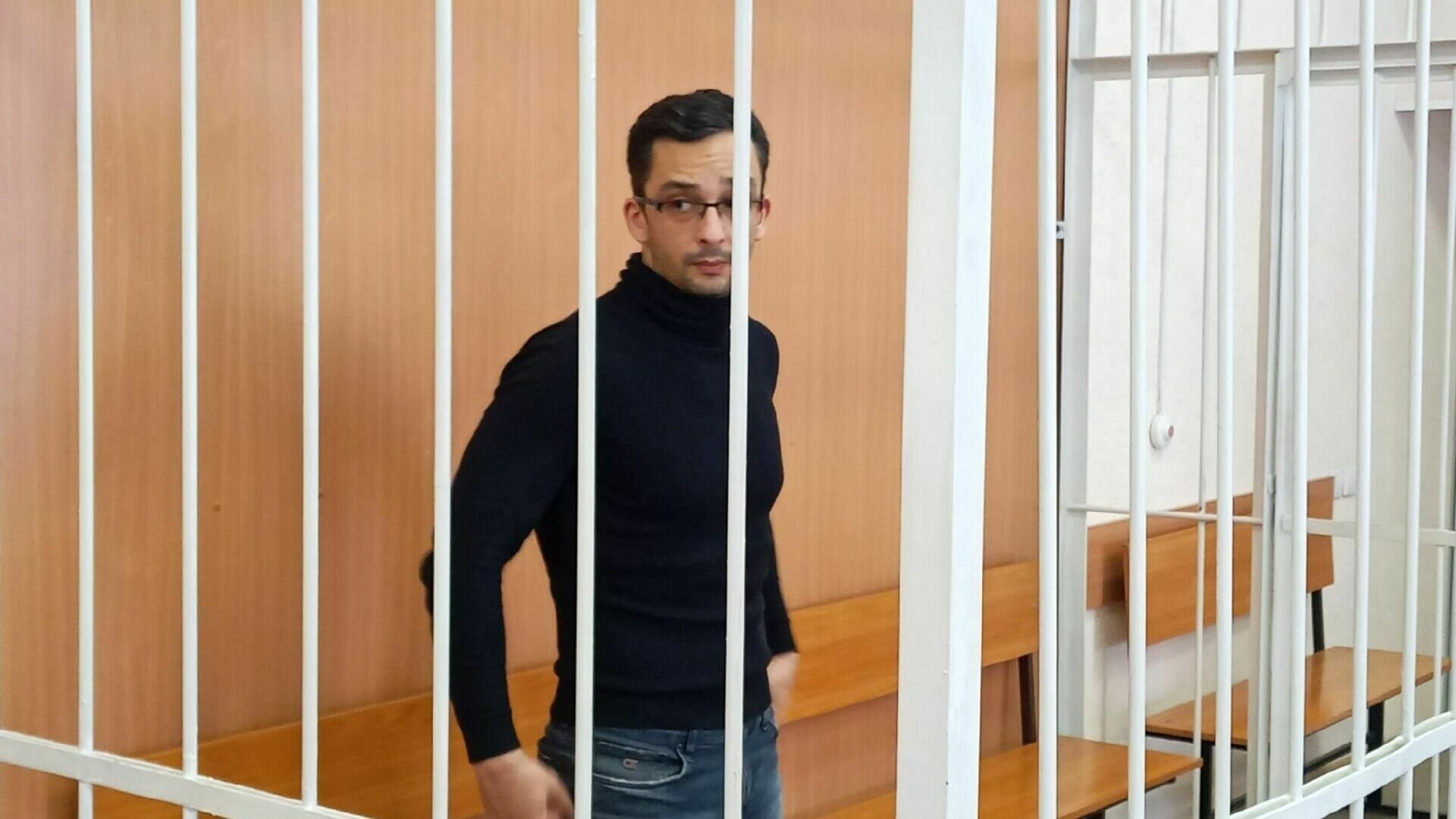 В Омске обвиняемого во взяточничестве экс-чиновника Кондратьева оставили в СИЗО