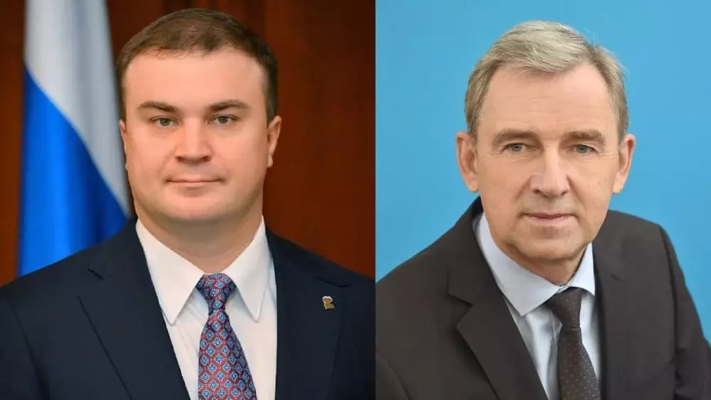 Виталий Хоценко и Александр Артемов поздравили омских учителей