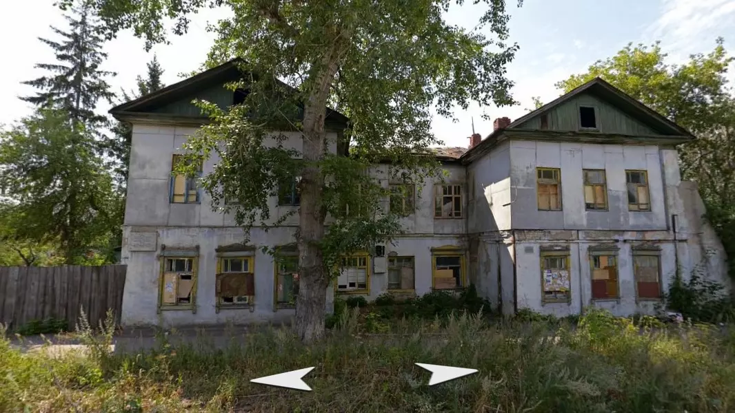 Омский депимущества согласился отремонтировать заброшенный дом на Рабиновича