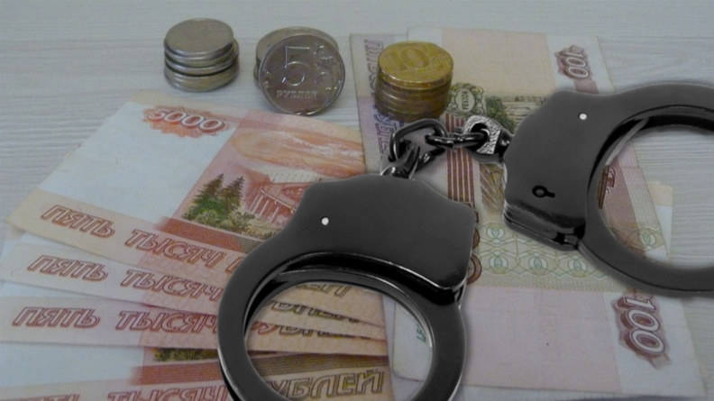 У пяти омских чиновников пообещали забрать слишком дорогое имущество