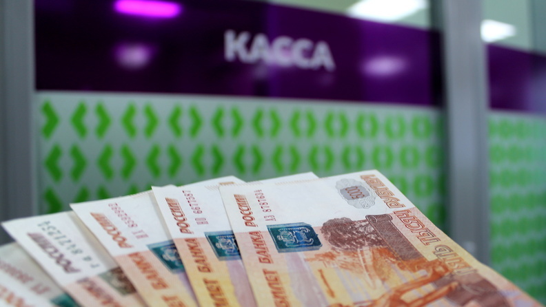 На омской таможне раскрыли валютные преступления на 8 млрд рублей
